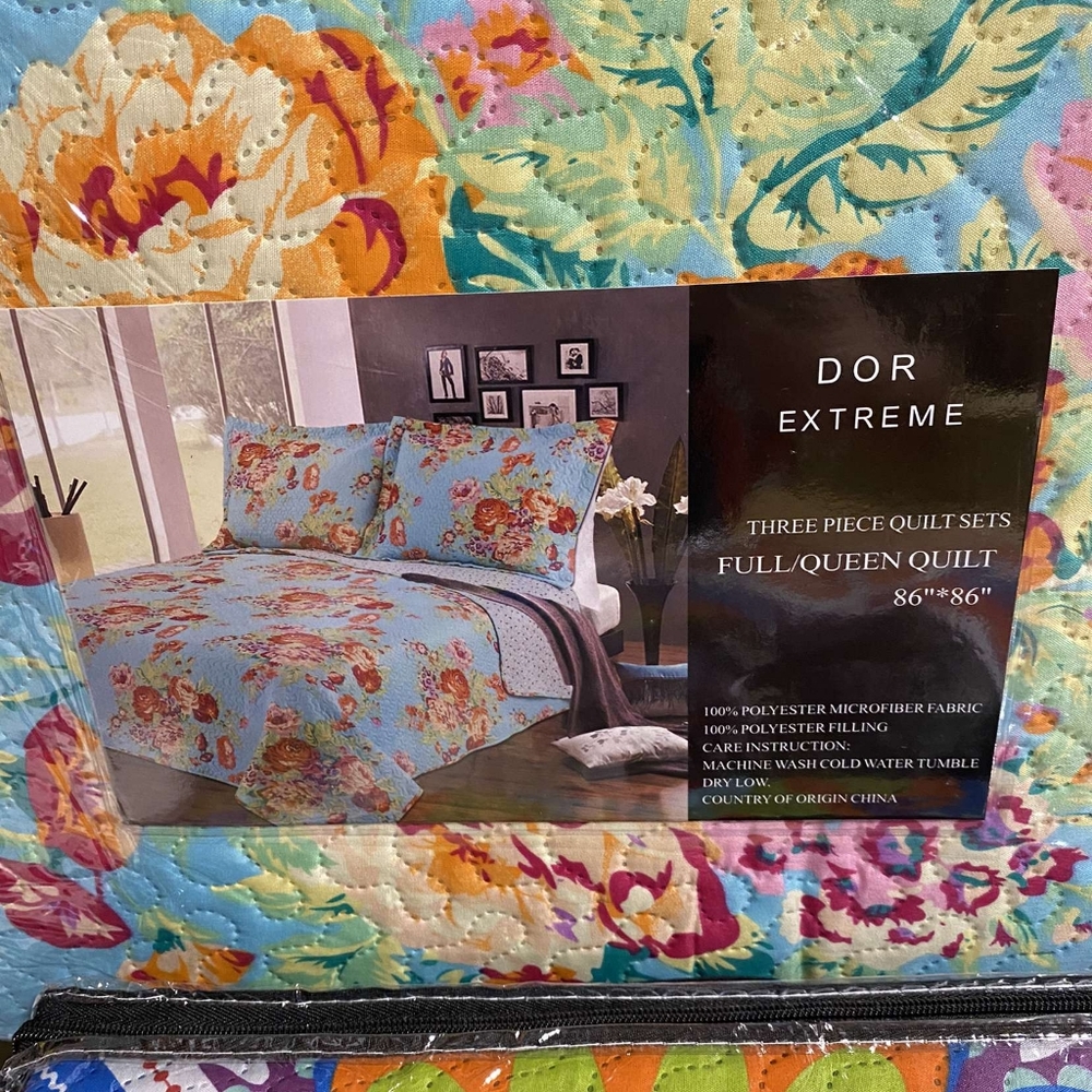 Three pcs quilt set